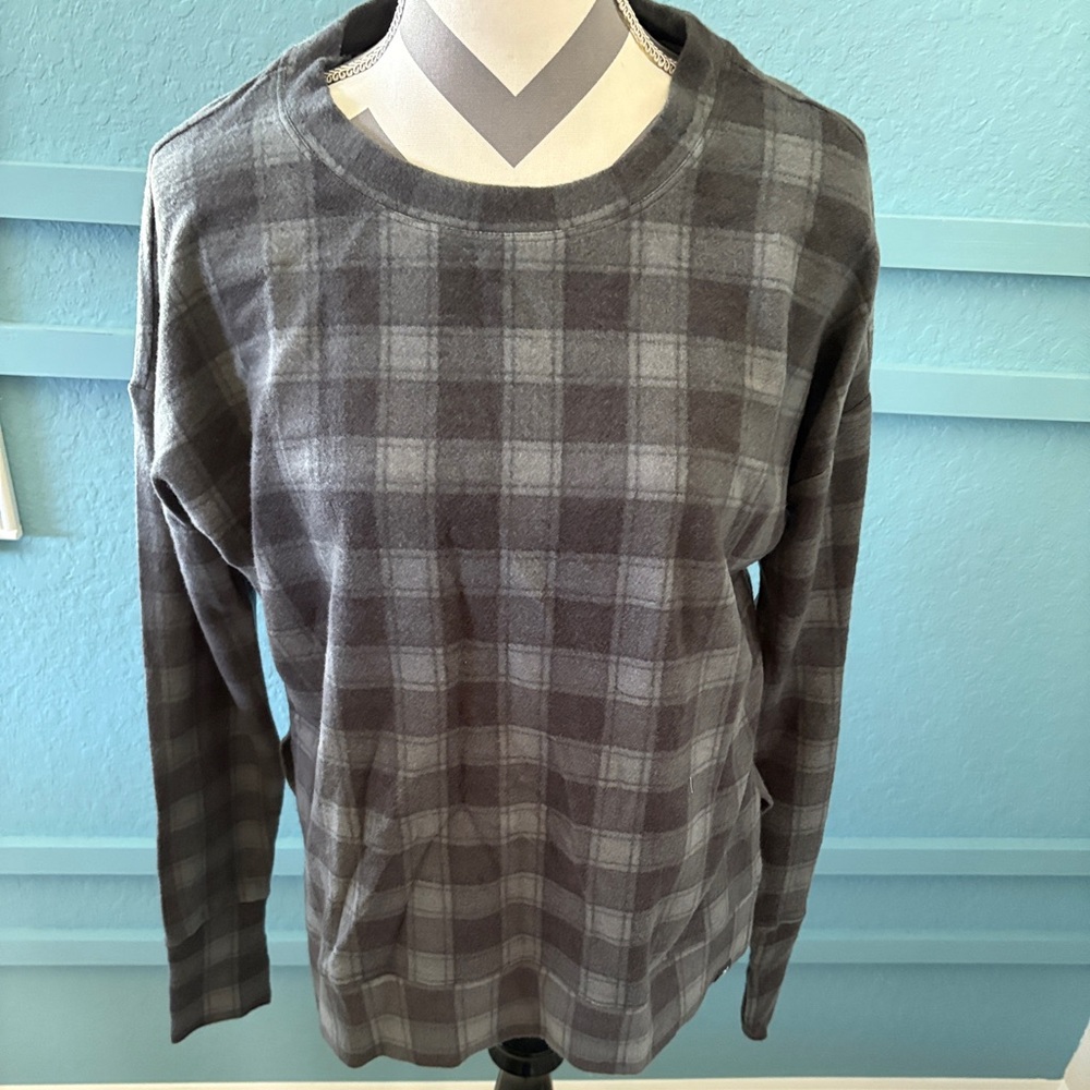 NWT Glider Woman’s Lounge Top Long Sleeve Black McGregor Plaid SZ Small Soft